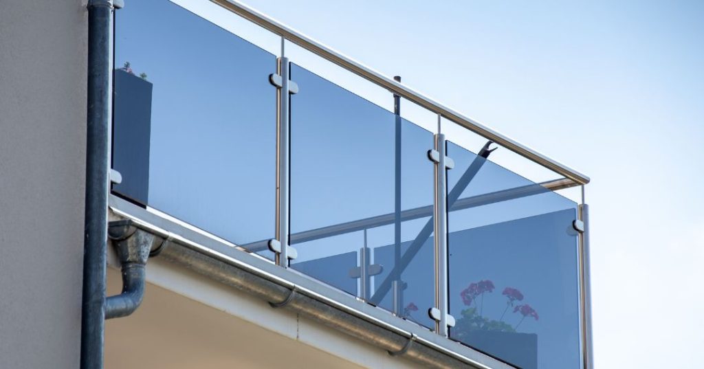 Guarda-corpo de vidro em Contagem